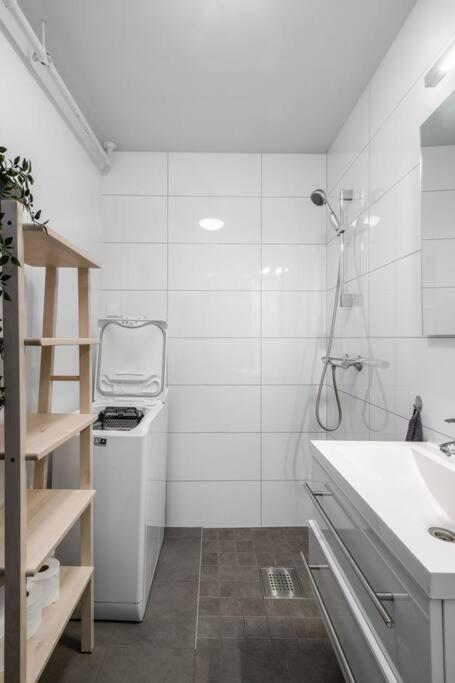 Hidden Gem Near The Old Town Bridge, 40M² Apt. Тронхейм Экстерьер фото